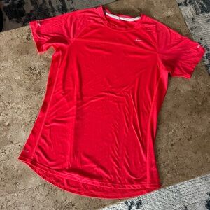 Nike Dri-FIT Hot Pink Short Sleeve Athletic Top Size L